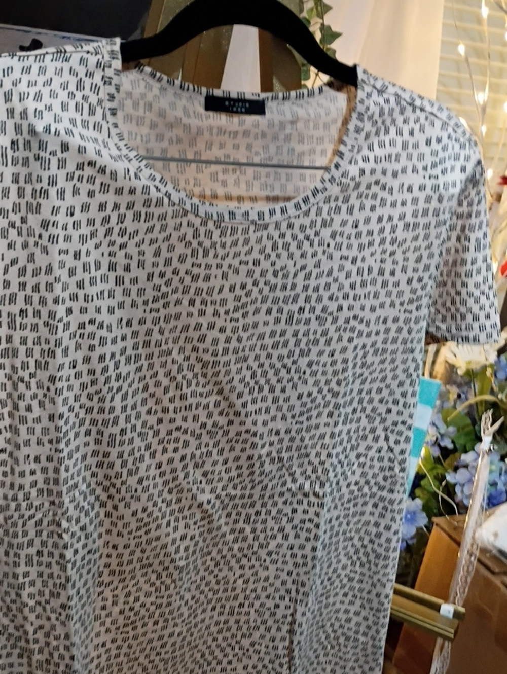 Black & Beige Printed Women's Tee - Unbranded